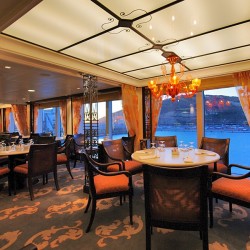 Terrace Cafe - Riviera, Oceania Cruises