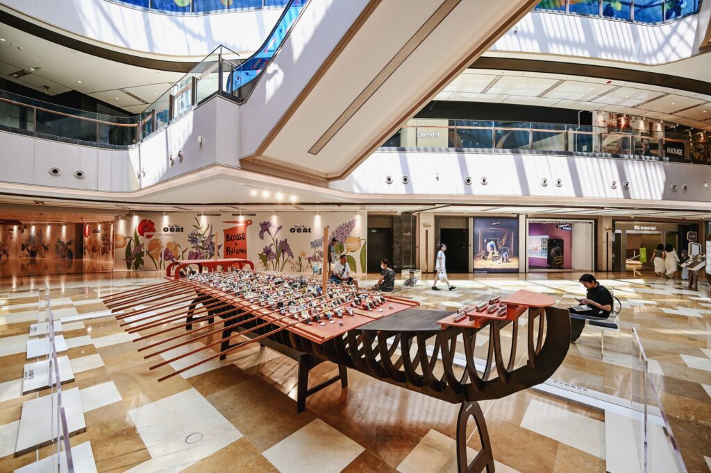Ocean Encounters - HKRI Taikoo Hui, qui accueille "The Louis", se transforme en galerie à  ciel ouvert