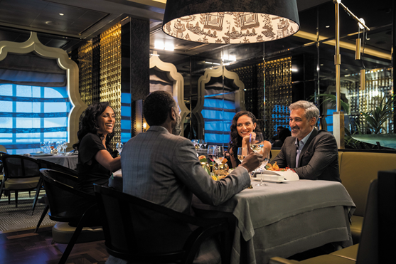 En famille ou entre amis pour les fêtes de fin d'année durant une croisière de luxe