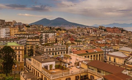 Croisière de luxe Silversea Cruises de Naples à Lisbonne en mars 2025