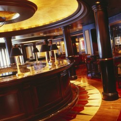 Crystal Serenity, Avenue Saloon