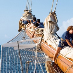 Sea Cloud, Prenez part aux manœuvres